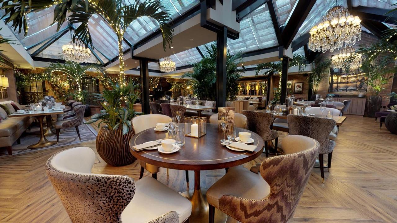 Grosvenor Pulford Hotel & Spa Экстерьер фото