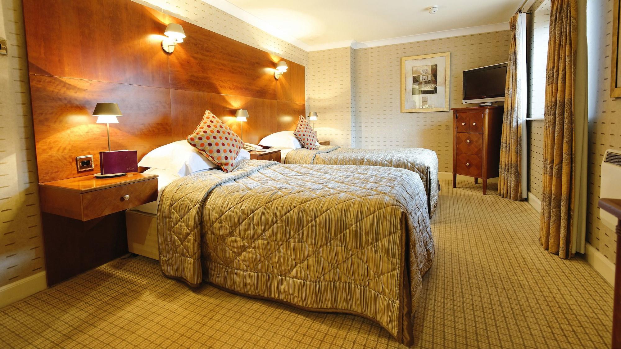 Grosvenor Pulford Hotel & Spa Экстерьер фото