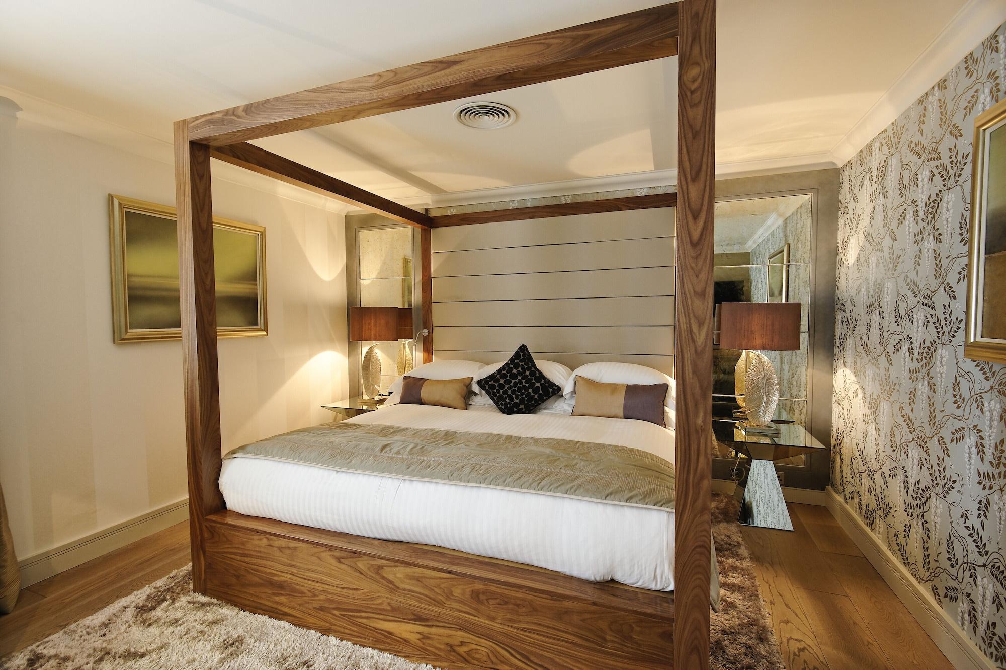 Grosvenor Pulford Hotel & Spa Экстерьер фото