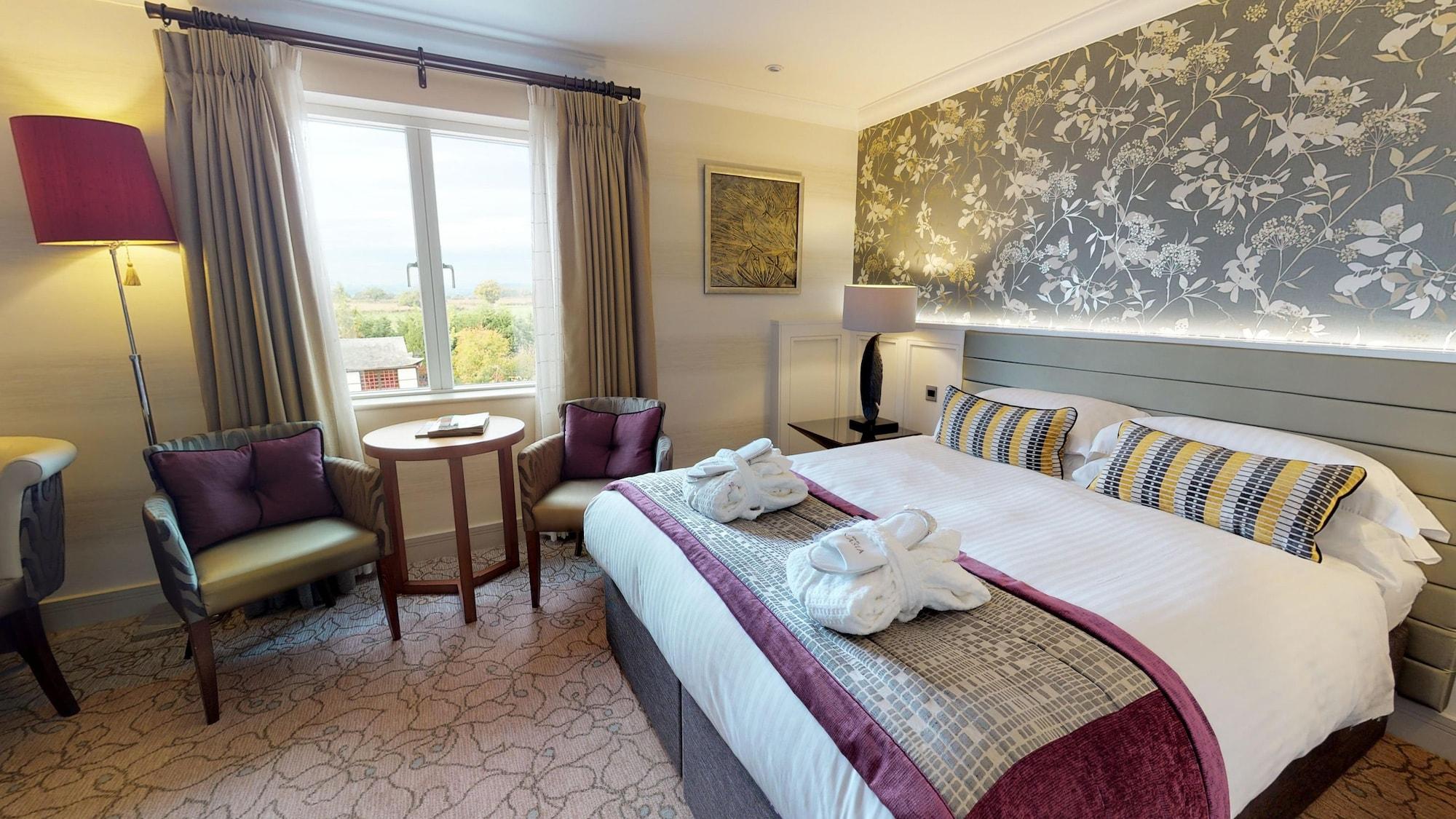 Grosvenor Pulford Hotel & Spa Экстерьер фото