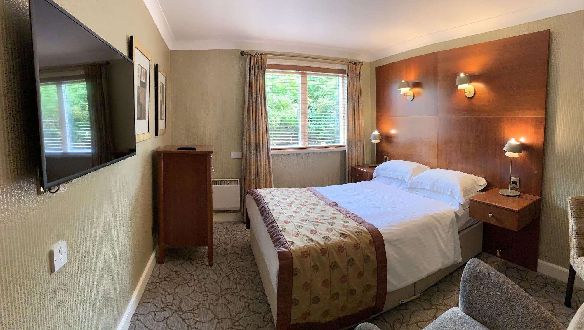 Grosvenor Pulford Hotel & Spa Экстерьер фото