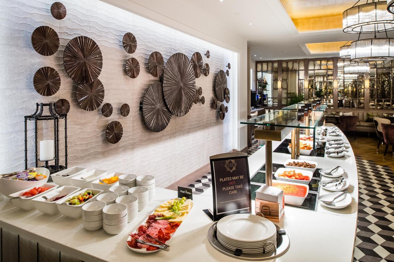 Grosvenor Pulford Hotel & Spa Экстерьер фото