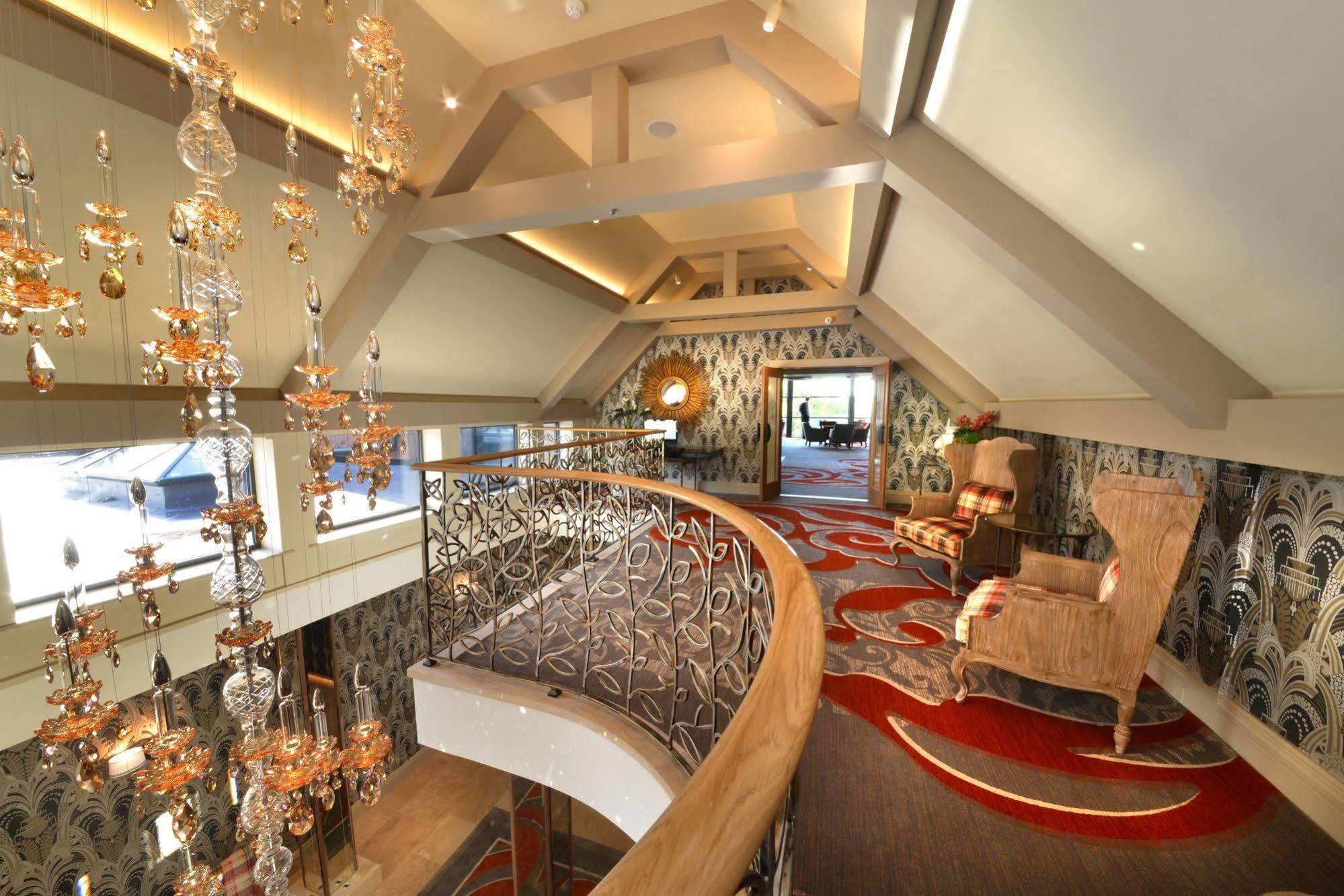 Grosvenor Pulford Hotel & Spa Экстерьер фото