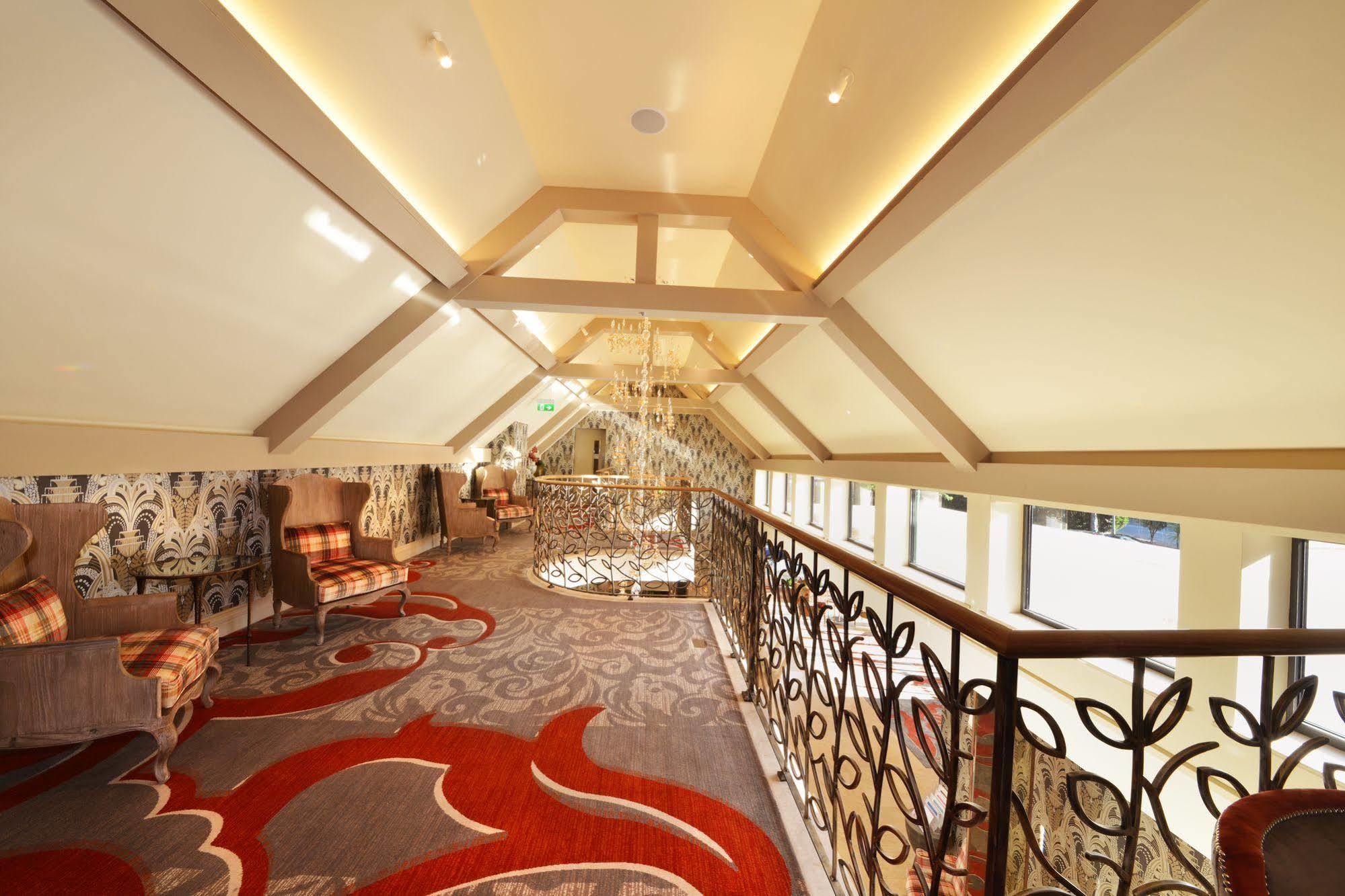 Grosvenor Pulford Hotel & Spa Экстерьер фото