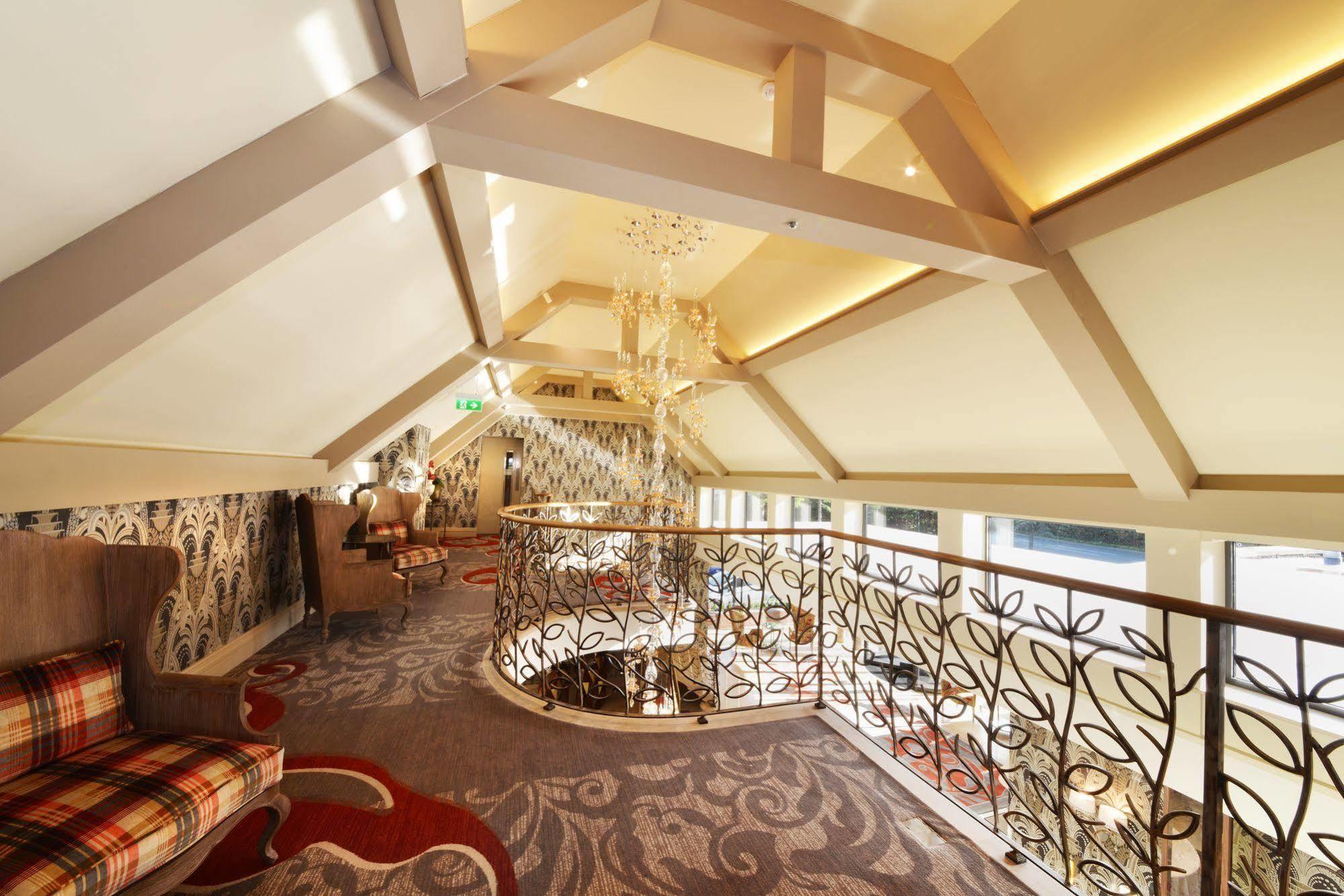 Grosvenor Pulford Hotel & Spa Экстерьер фото
